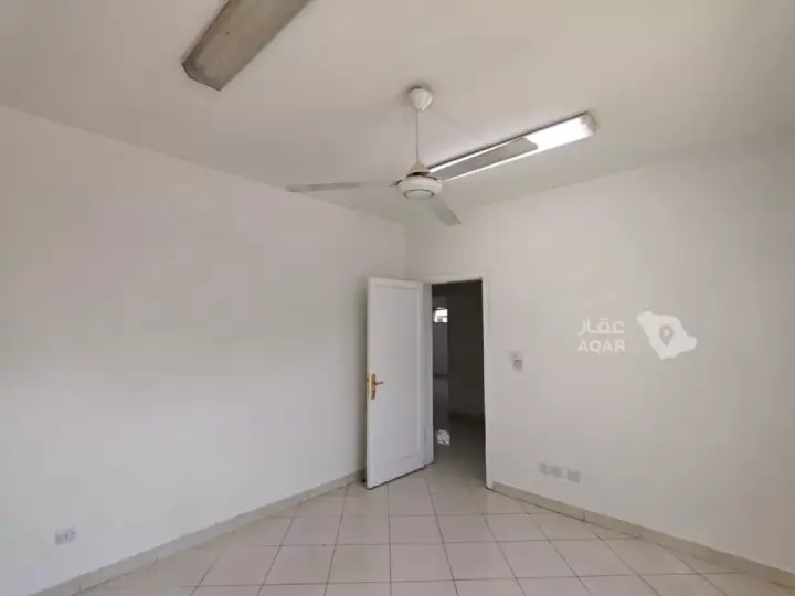 3 bedroom apartment in Al Wizarat, Riyadh 6