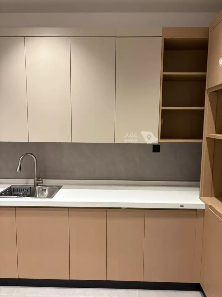 4 bedroom apartment in Taibah, Jeddah 5