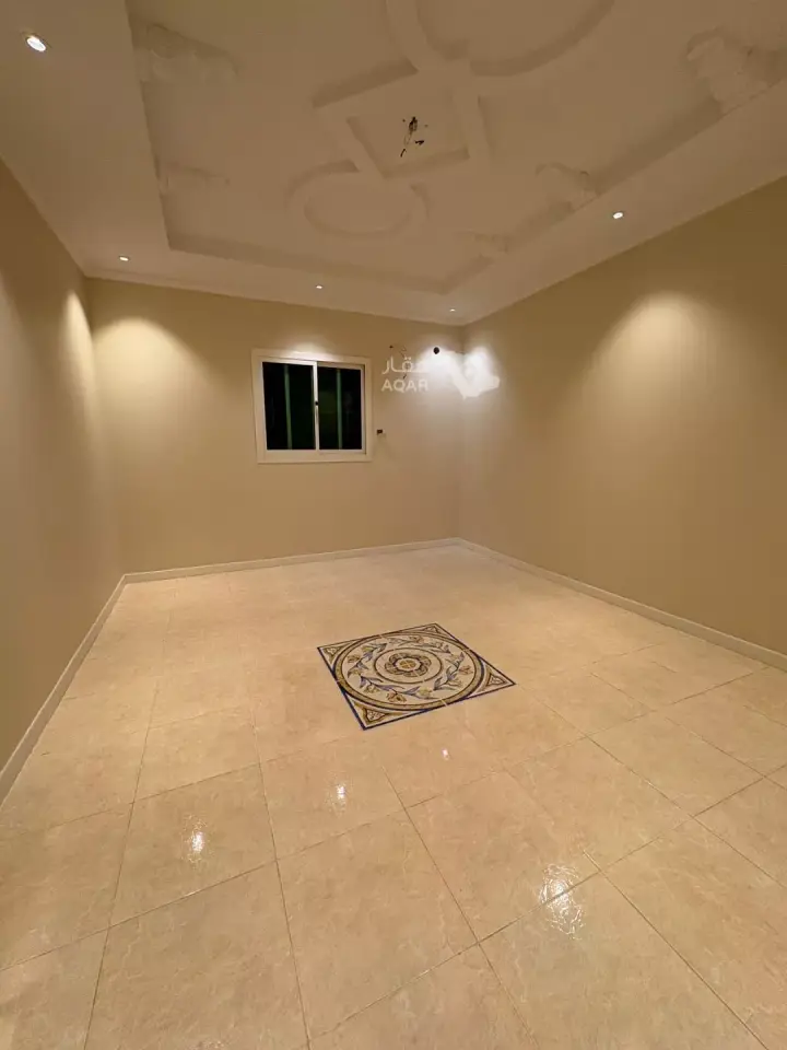 3 bedroom villa in Ishbiliyah, Riyadh 14