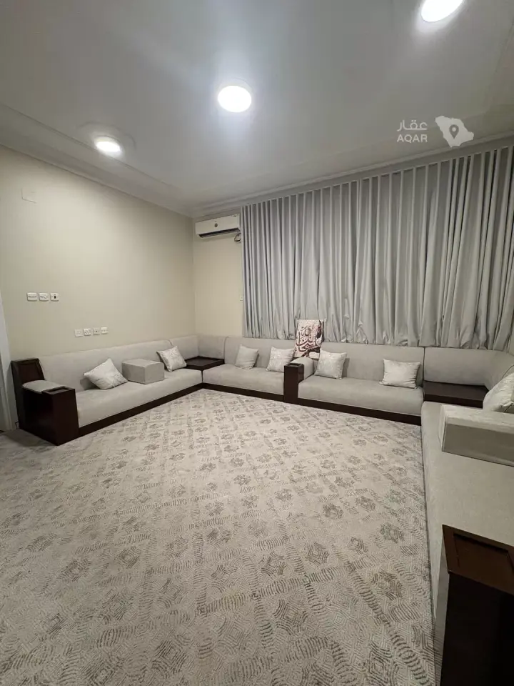 3 bedroom villa in Ishbiliyah, Riyadh 6