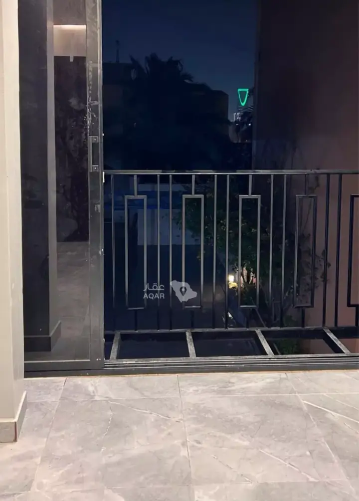5 bedroom villa in King Fahd, Riyadh 2