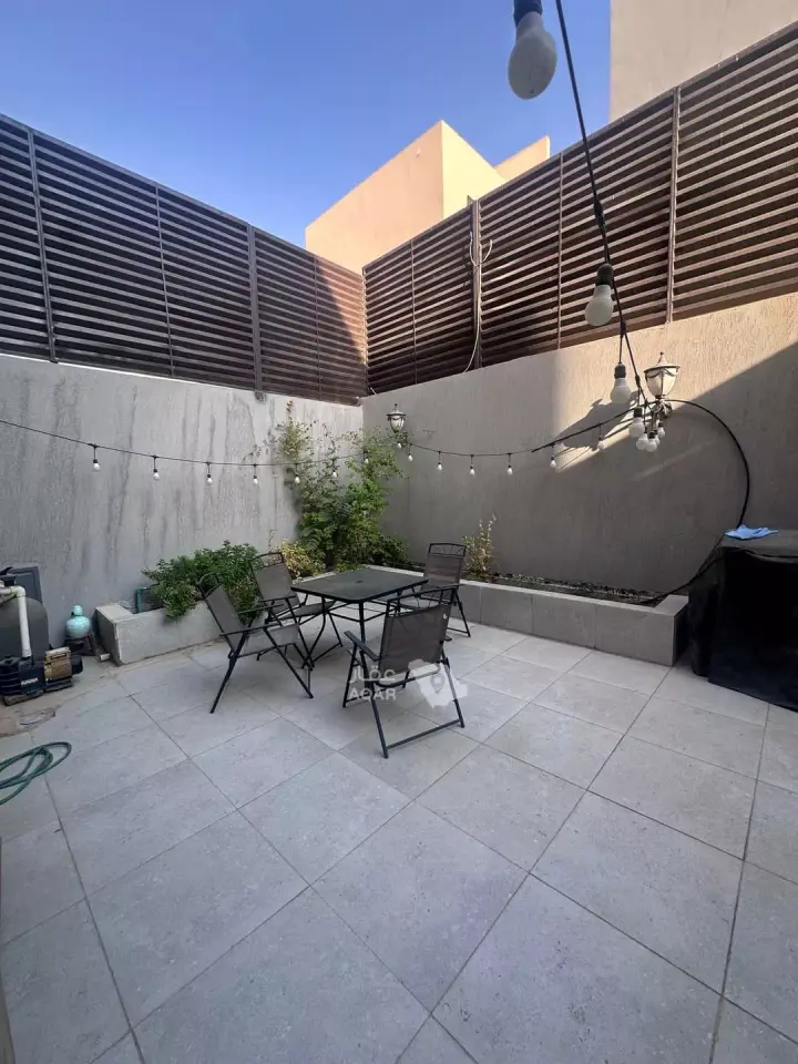 4 bedroom villa in Okaz, Riyadh 15