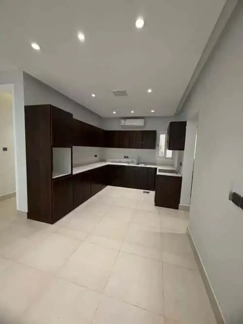 4 bedroom apartment in Al Qairawan, Riyadh