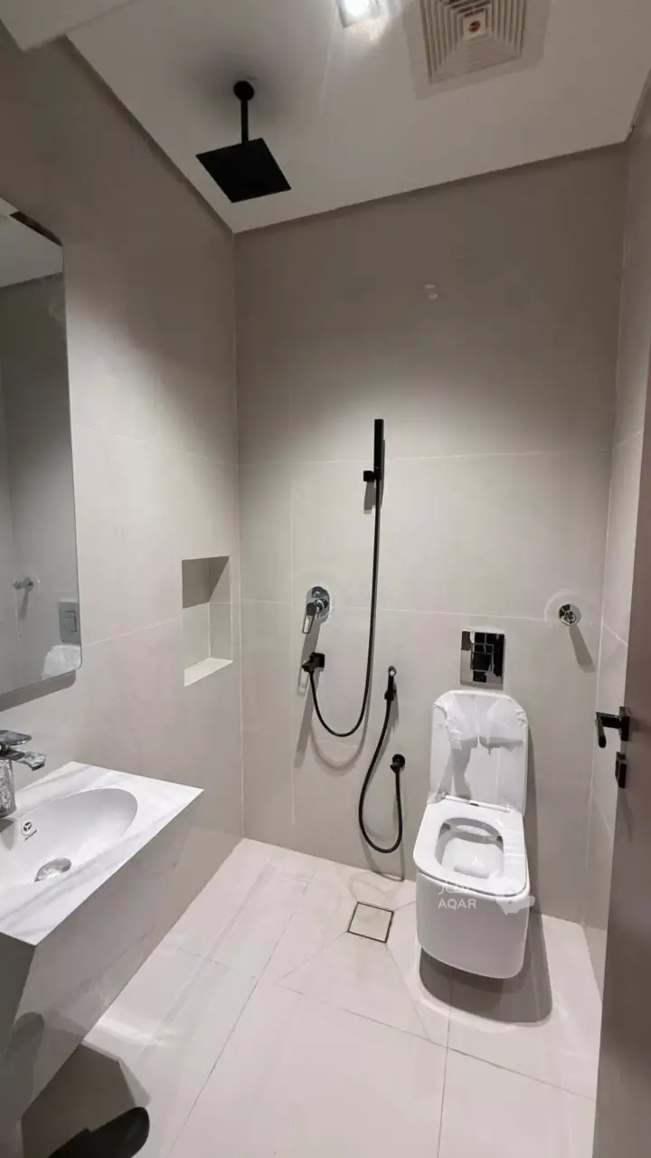 4 bedroom apartment in Al Shati, Jazan 15