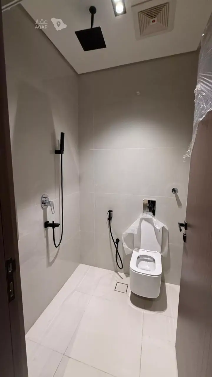4 bedroom apartment in Al Shati, Jazan 8