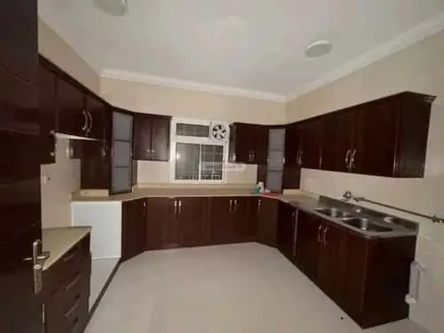 4 bedroom apartment in Al Nuzhah, Riyadh 9