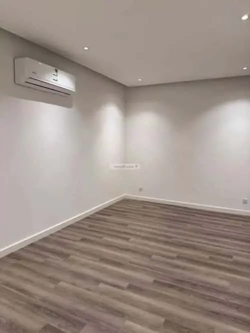 4 bedroom apartment in Irqah, Riyadh 5
