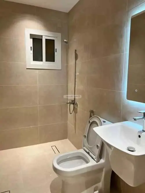 5 bedroom apartment in Shawran, Madinah 8