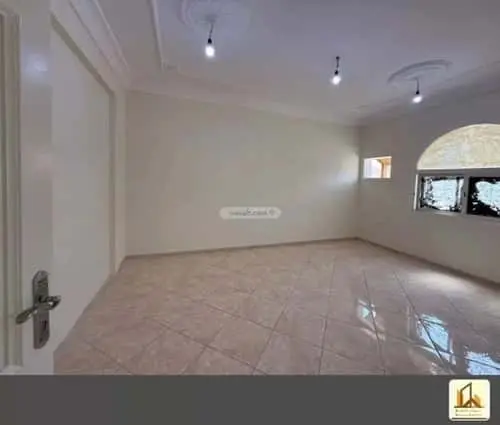 4 bedroom apartment in Al Safaa, Jeddah 5