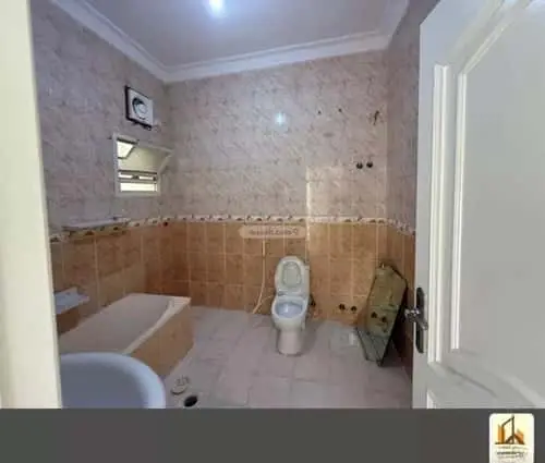 4 bedroom apartment in Al Safaa, Jeddah 10