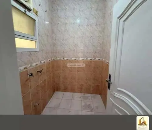 4 bedroom apartment in Al Safaa, Jeddah 12