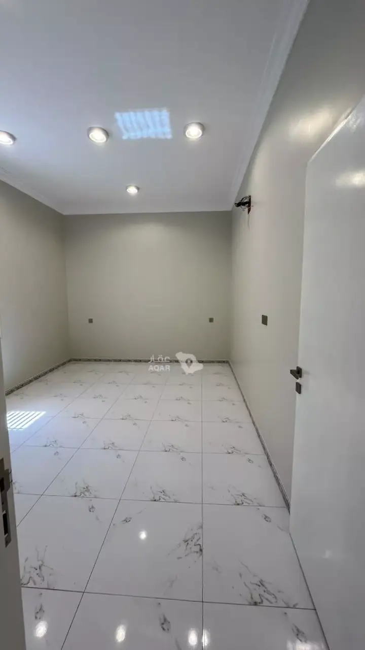 5 bedroom apartment in Al Nahda, Khamis Mushait 15