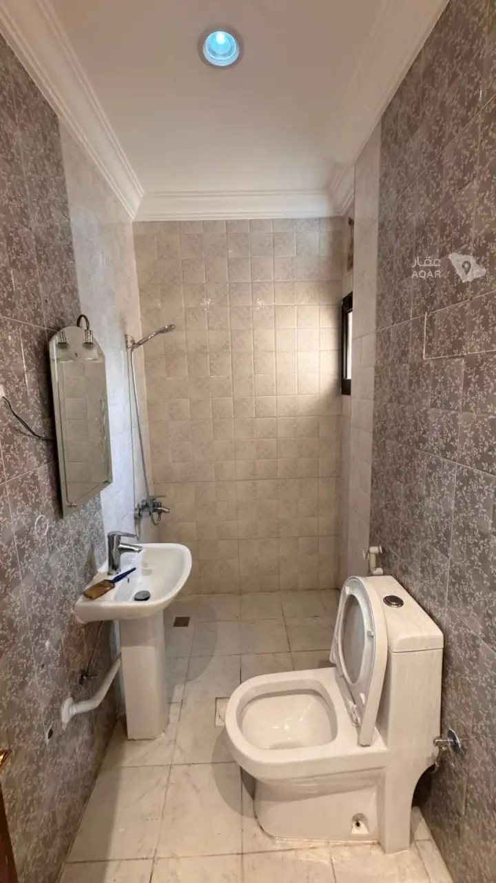 3 bedroom apartment in Al Rabwa, Jeddah 2