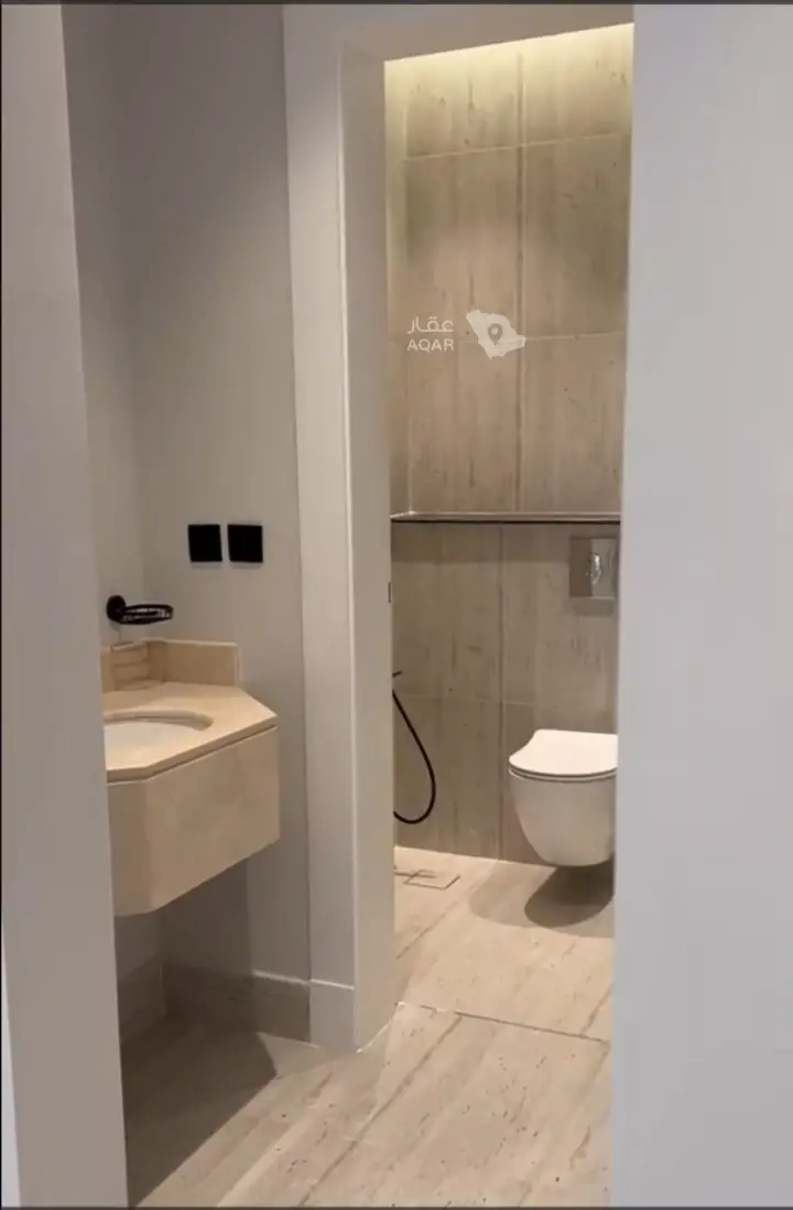 3 bedroom apartment in King Abdul Aziz, Riyadh 10