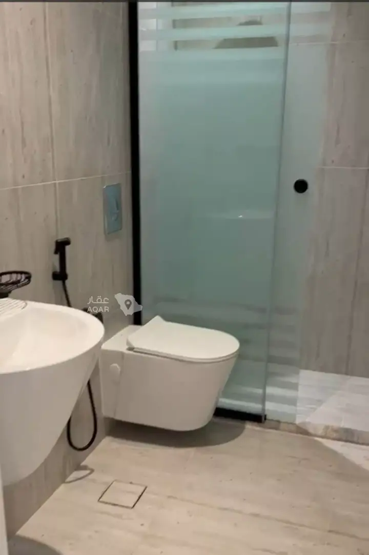 3 bedroom apartment in King Abdul Aziz, Riyadh 5