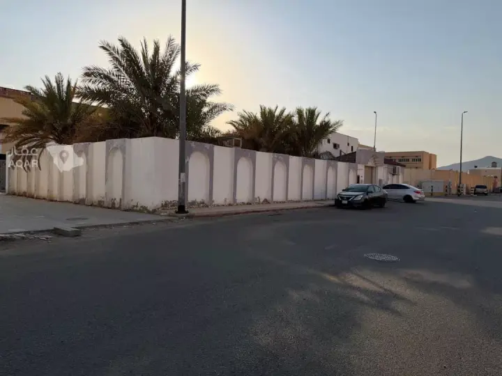 5 bedroom villa in Sikkat Al Hadeed, Madinah 2