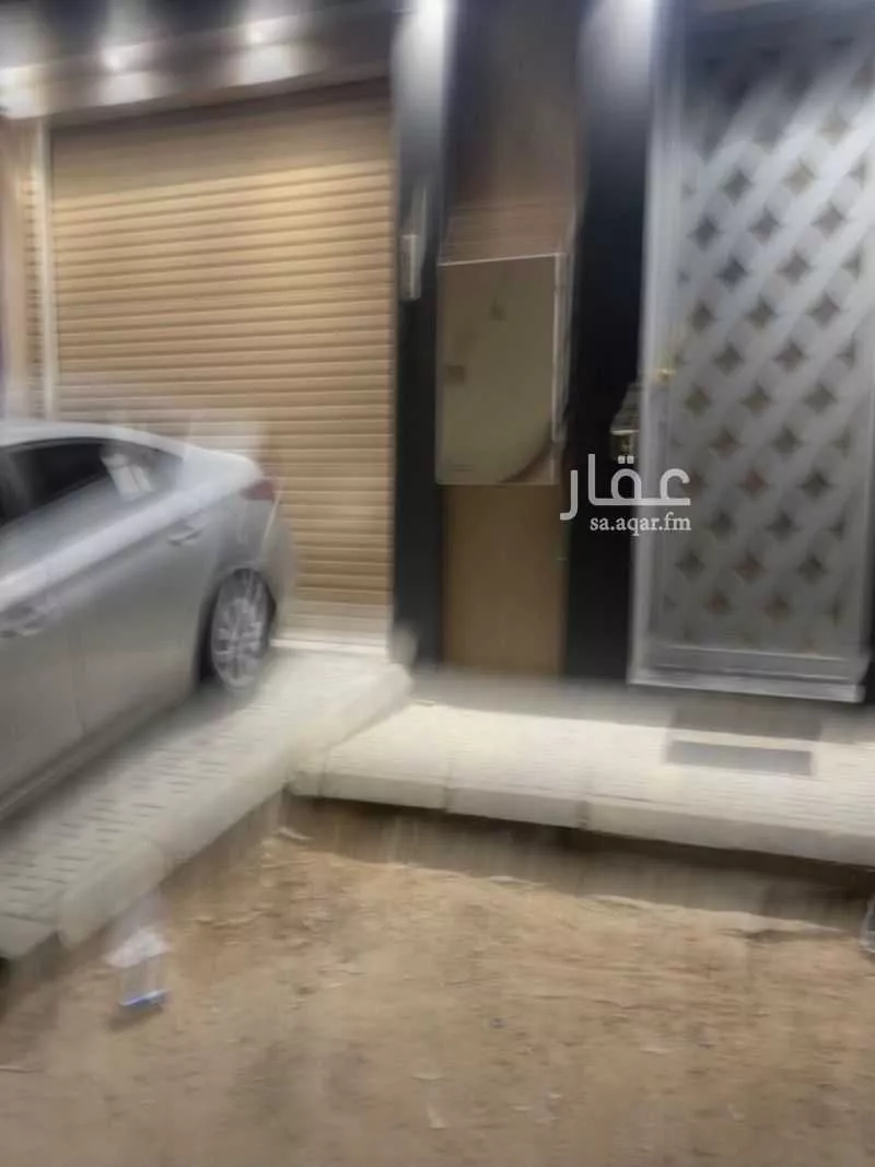 فيلا 5 غرف في عكاظ 7
