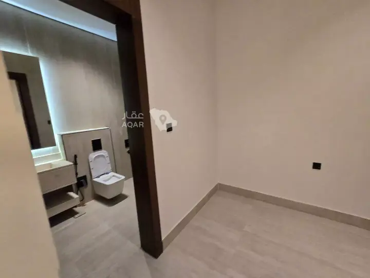 5 bedroom villa in Al Hazm, Riyadh 4
