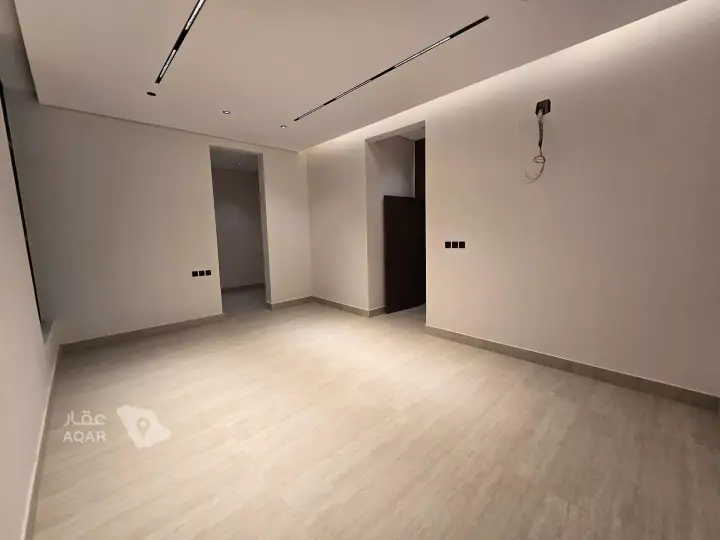5 bedroom villa in Al Hazm, Riyadh 9