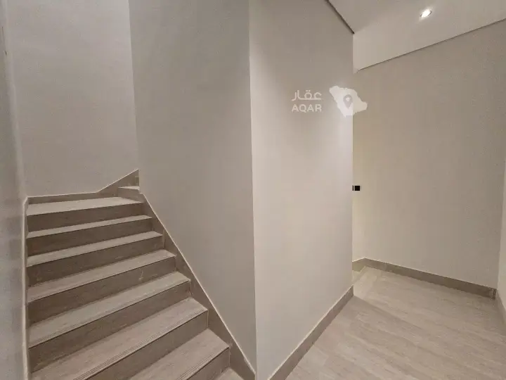 5 bedroom villa in Al Hazm, Riyadh 15