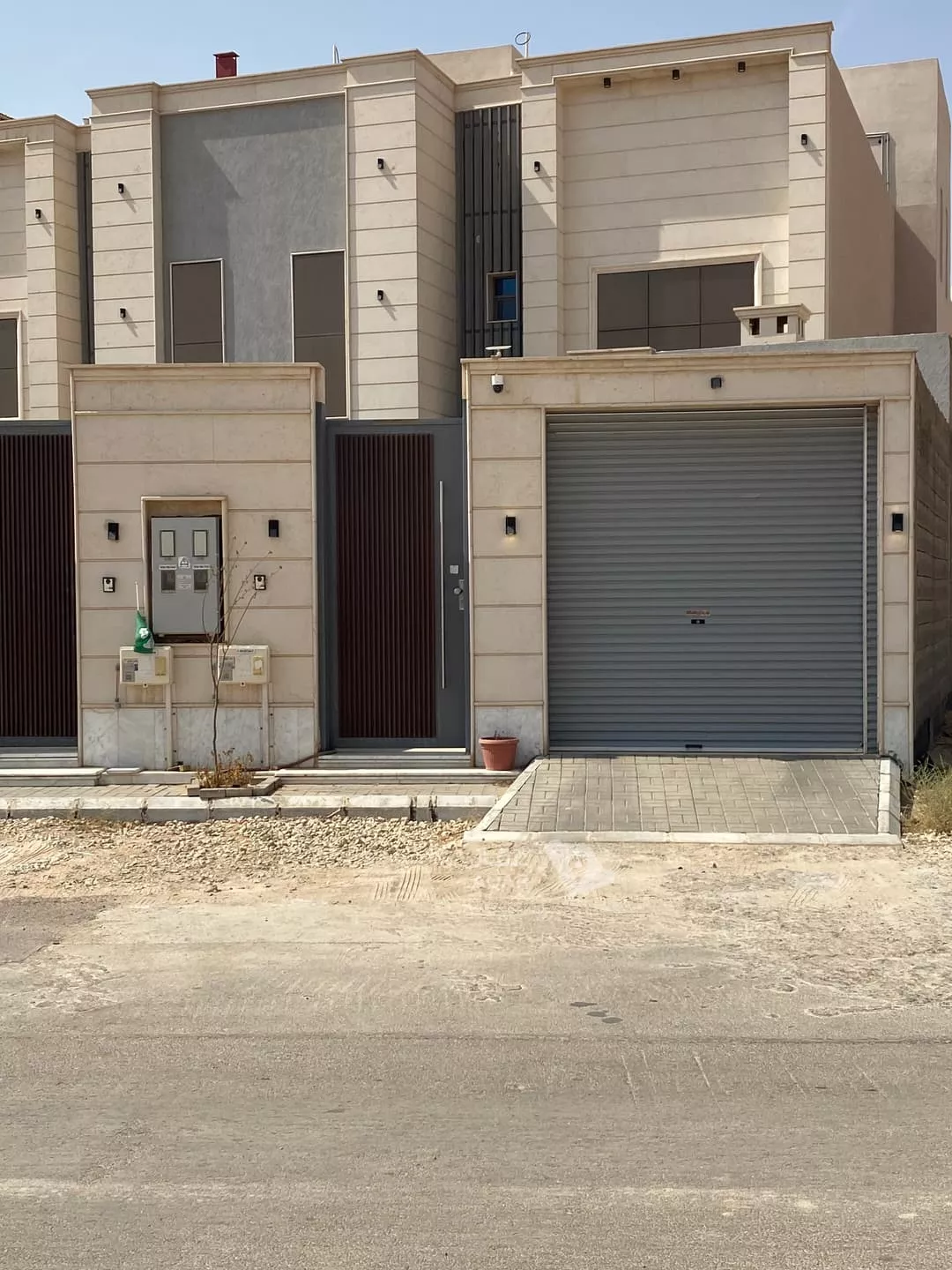 الطابق في الشقة