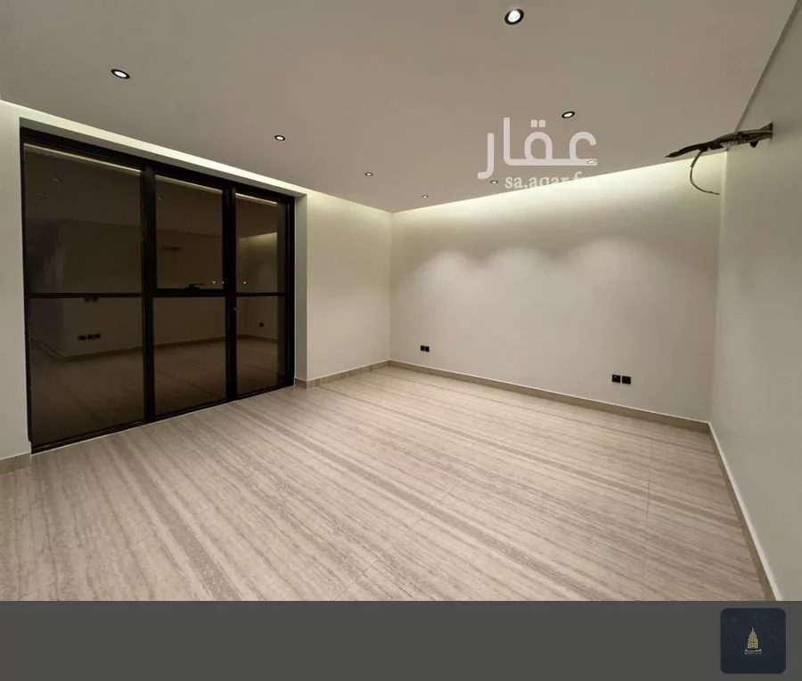 فيلا 9 غرف في الملك فهد 8