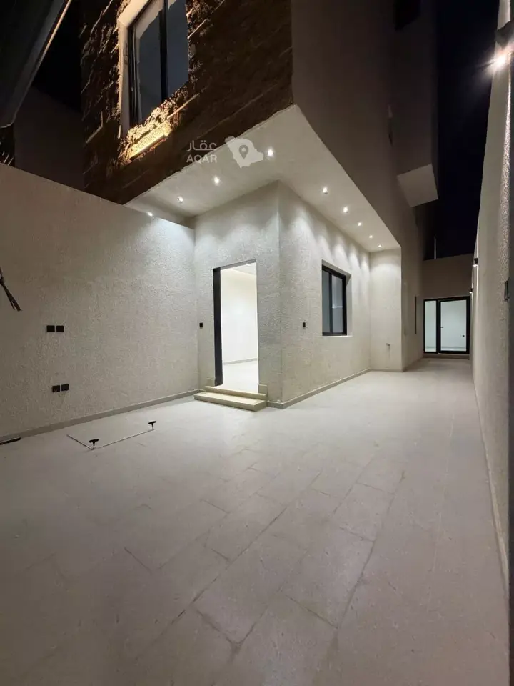 3 bedroom villa in Ash Sharq, Riyadh 8