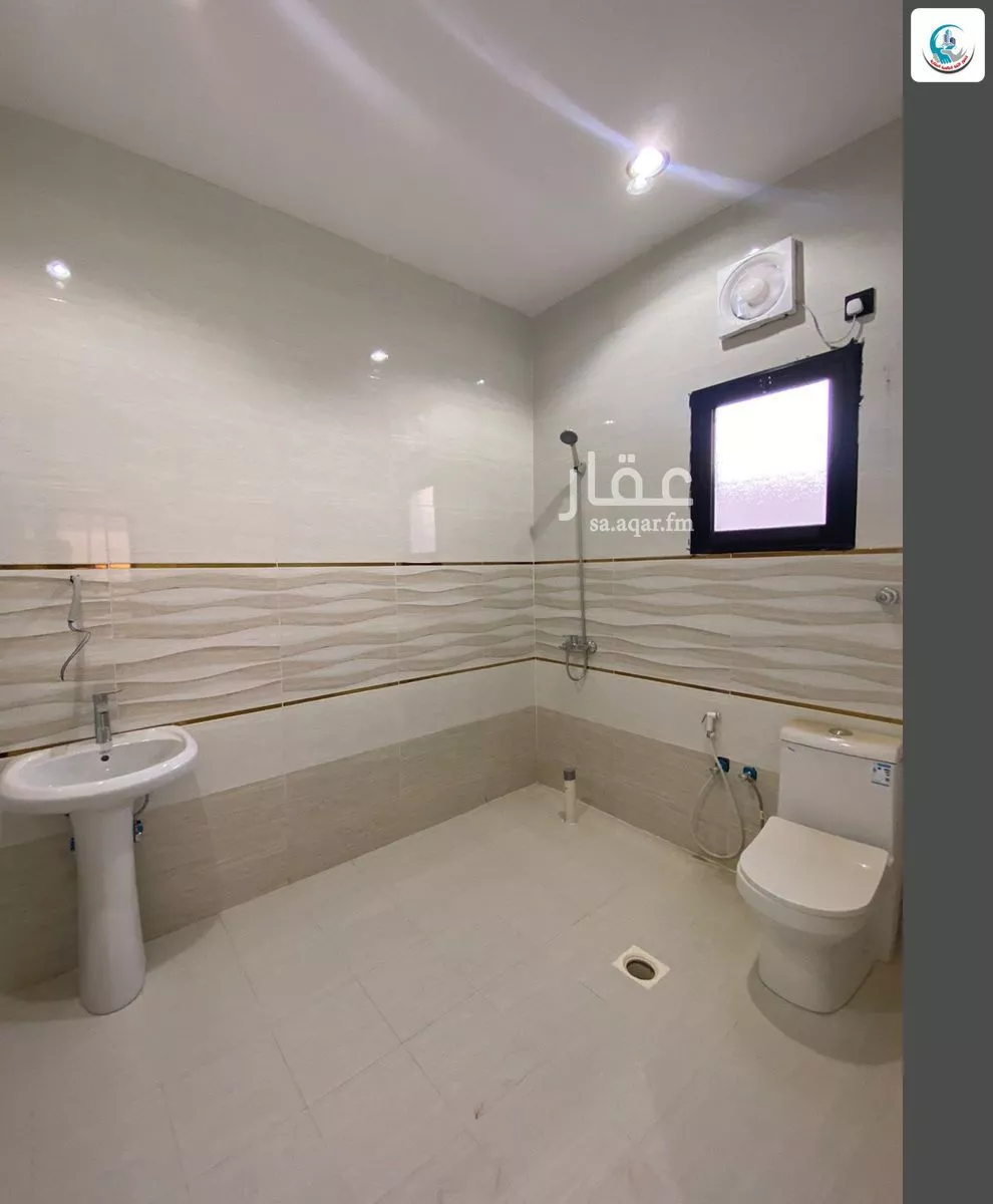 8 bedroom villa in King Fahd 3