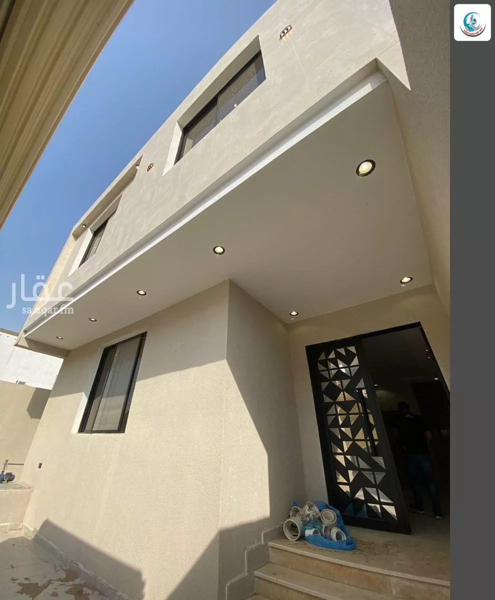 8 bedroom villa in King Fahd 9