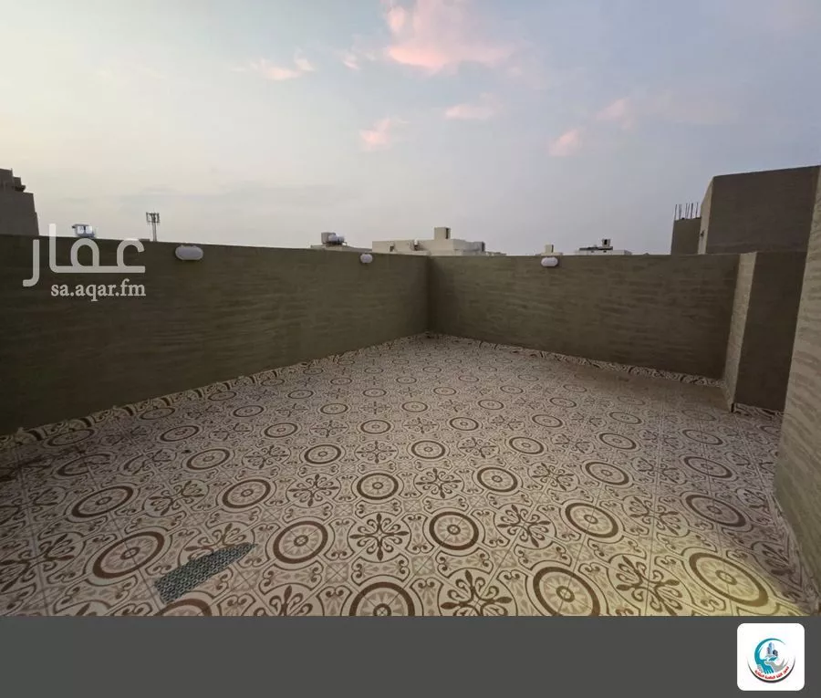 فيلا 9 غرف في الملك فهد 30
