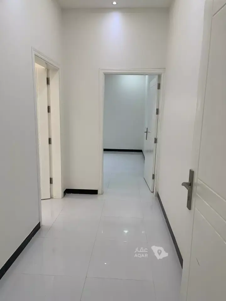 4 bedroom villa in Tuwaiq, Riyadh 25