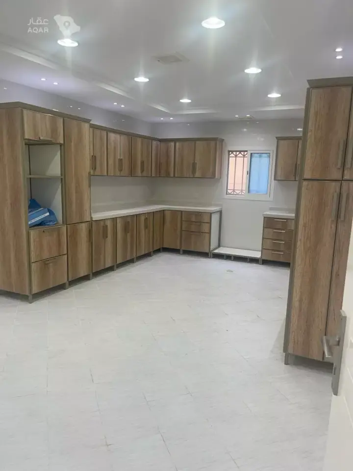 4 bedroom villa in Tuwaiq, Riyadh 12