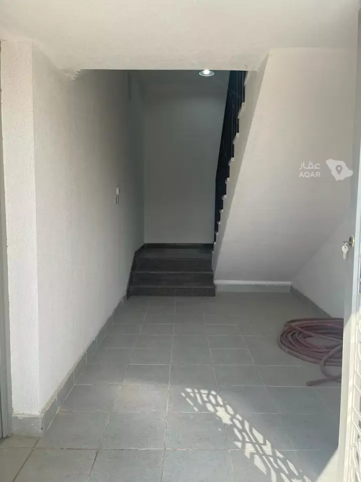 4 bedroom villa in Tuwaiq, Riyadh 18