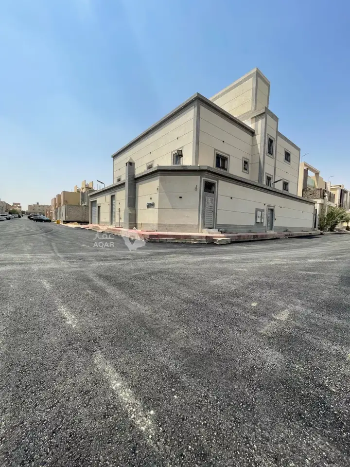 4 bedroom villa in Tuwaiq, Riyadh 3