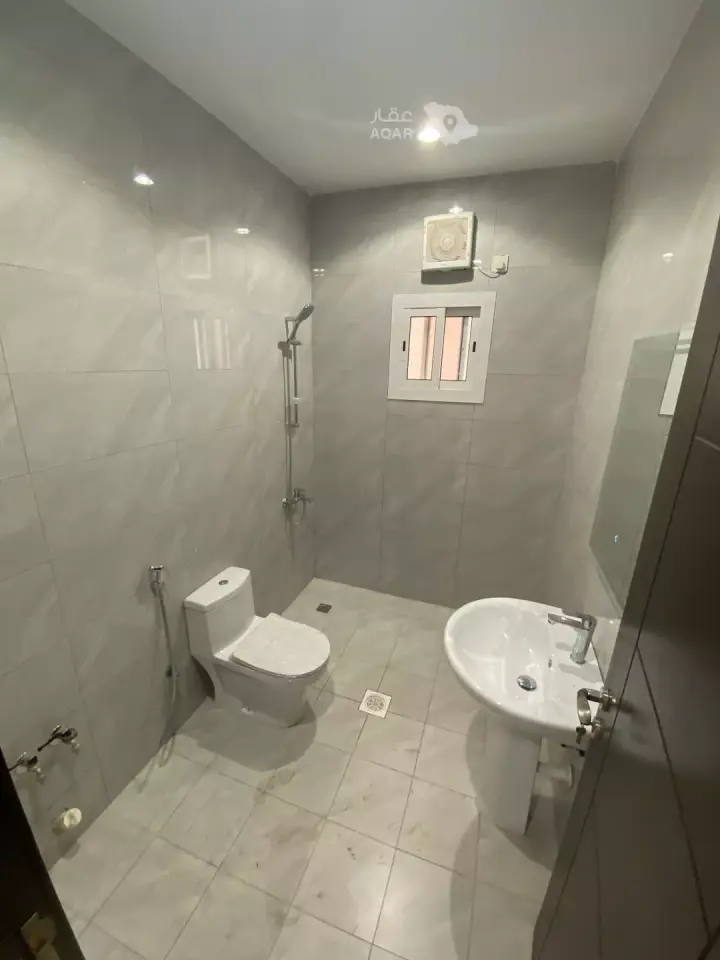 3 bedroom apartment in Al Yaqout, Jeddah 6
