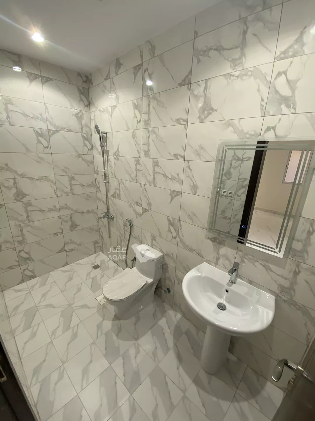 3 bedroom apartment in Al Yaqout, Jeddah 9
