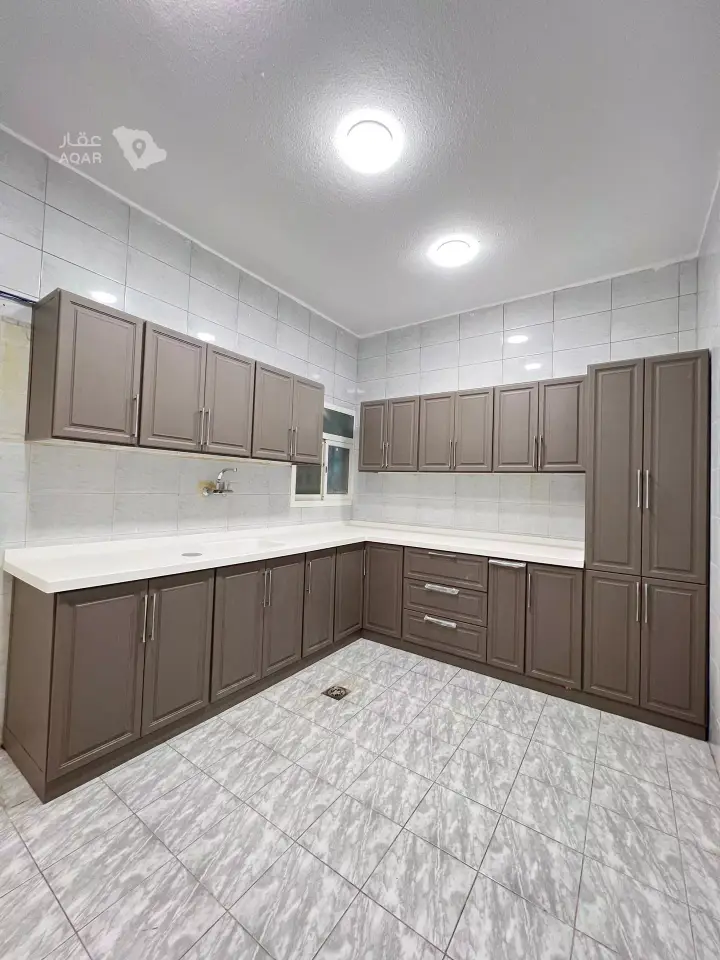 3 bedroom apartment in Al Rabwa, Riyadh 5