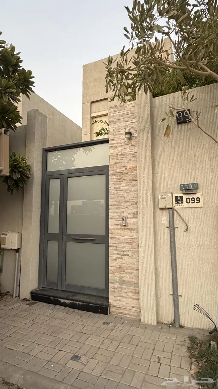 7 bedroom villa in Al Nahda, Eastern Province 2