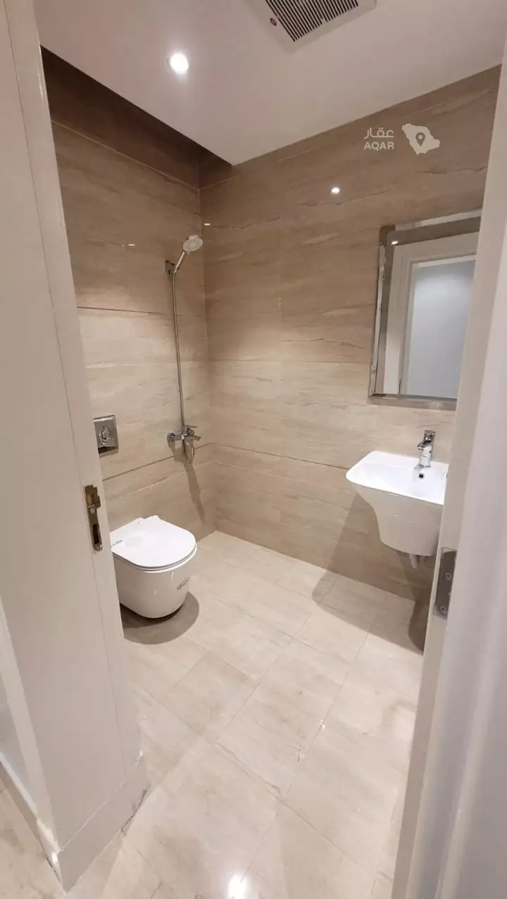 4 bedroom apartment in At Taawon, Riyadh 6