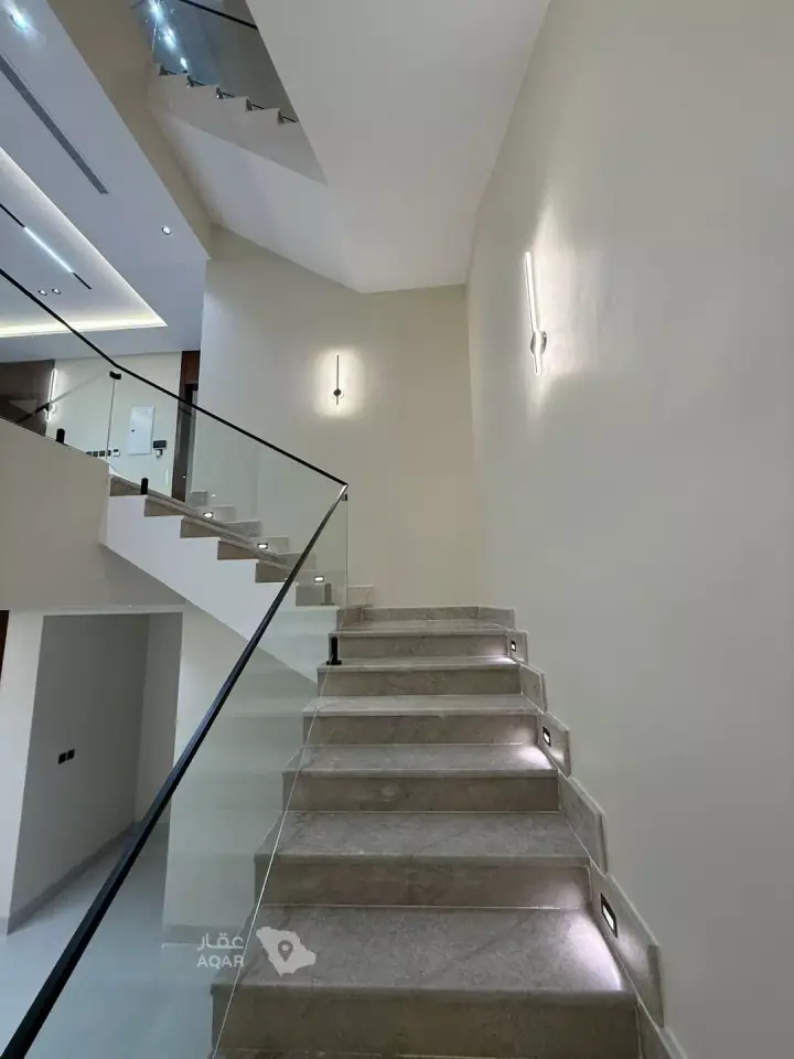 4 bedroom villa in Al Shiraa, Jeddah 12