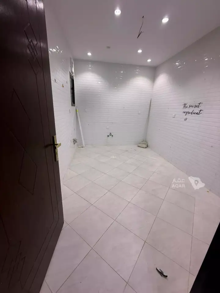 4 bedroom apartment in Al Rabwa, Jeddah 3