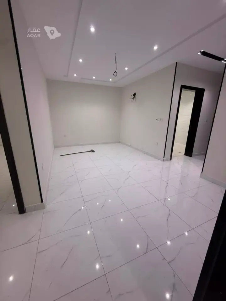 4 bedroom apartment in Al Rabwa, Jeddah 6