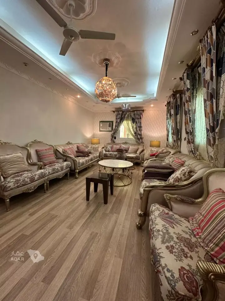 5 bedroom apartment in Al Qafilah, Khamis Mushait