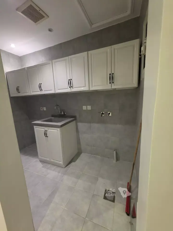 3 bedroom apartment in Al Nuzhah, Riyadh 16