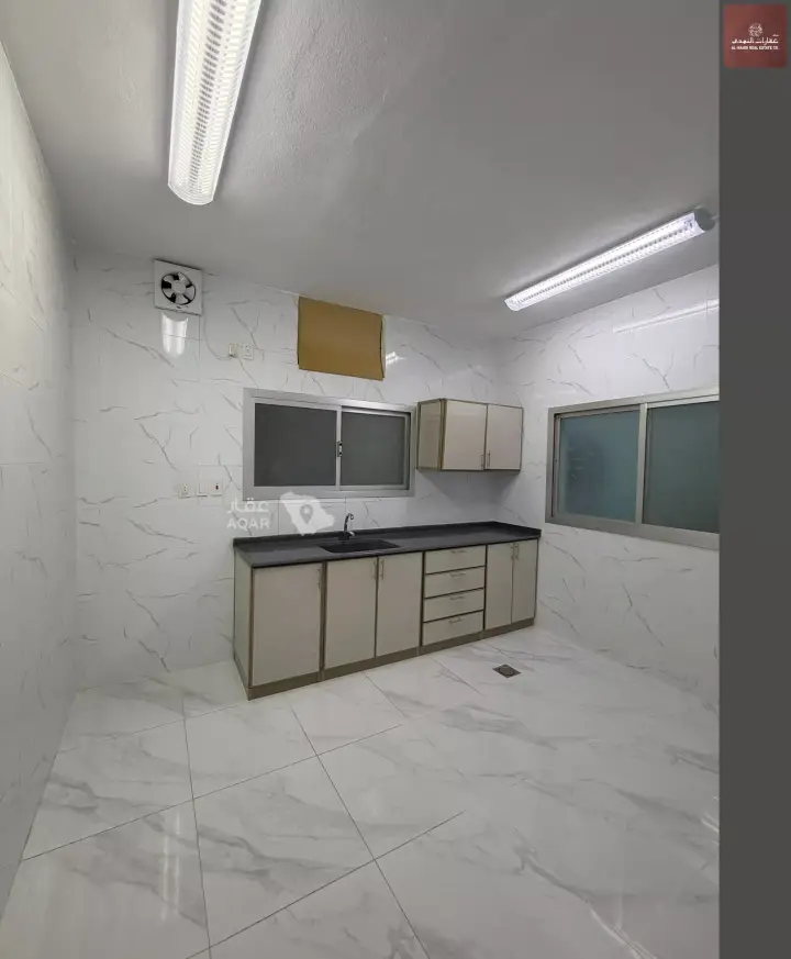 3 bedroom apartment in Al Aqrabiyah, Eastern Province 6