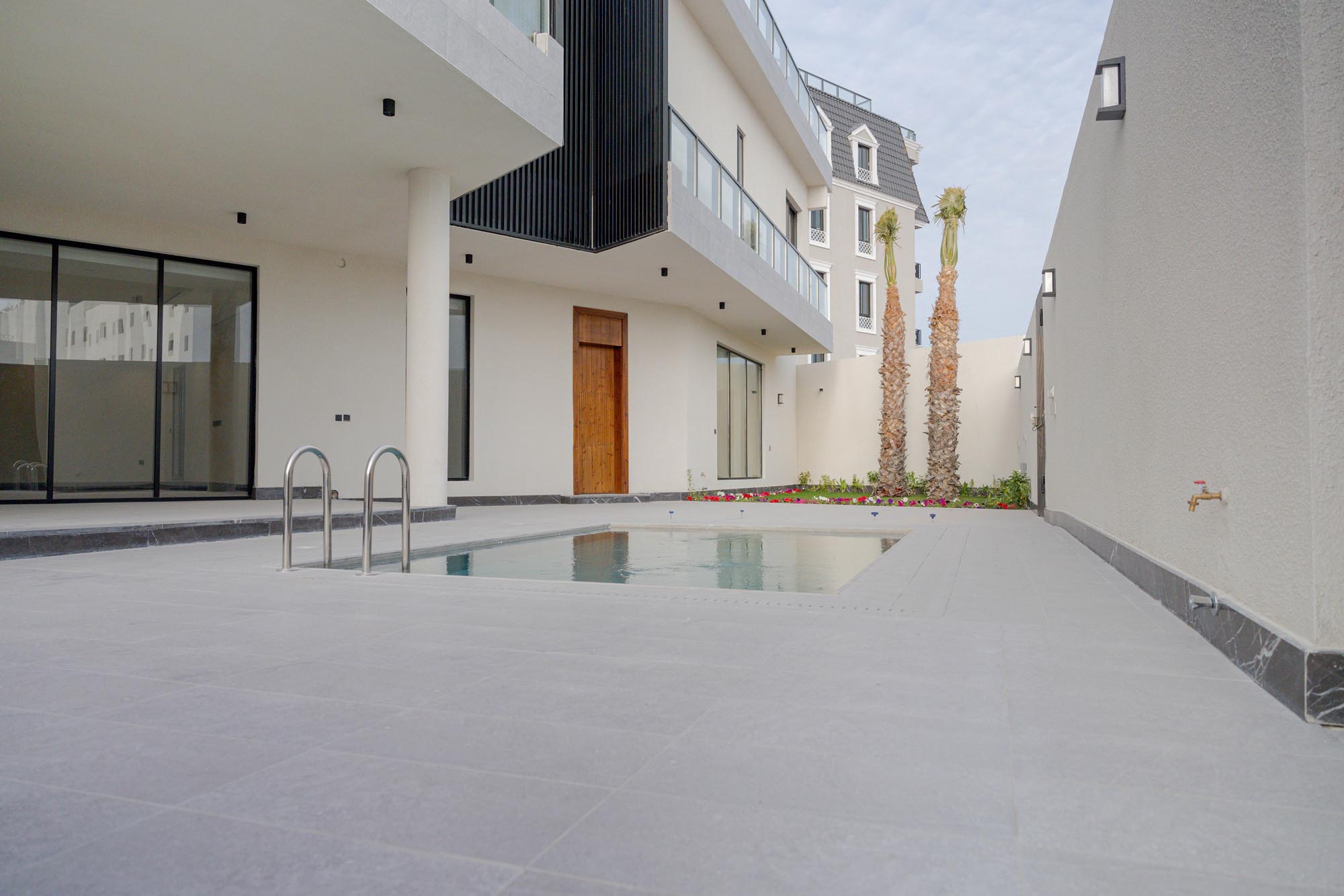 3 bedroom apartment in Al Bahr, Eastern Province 6
