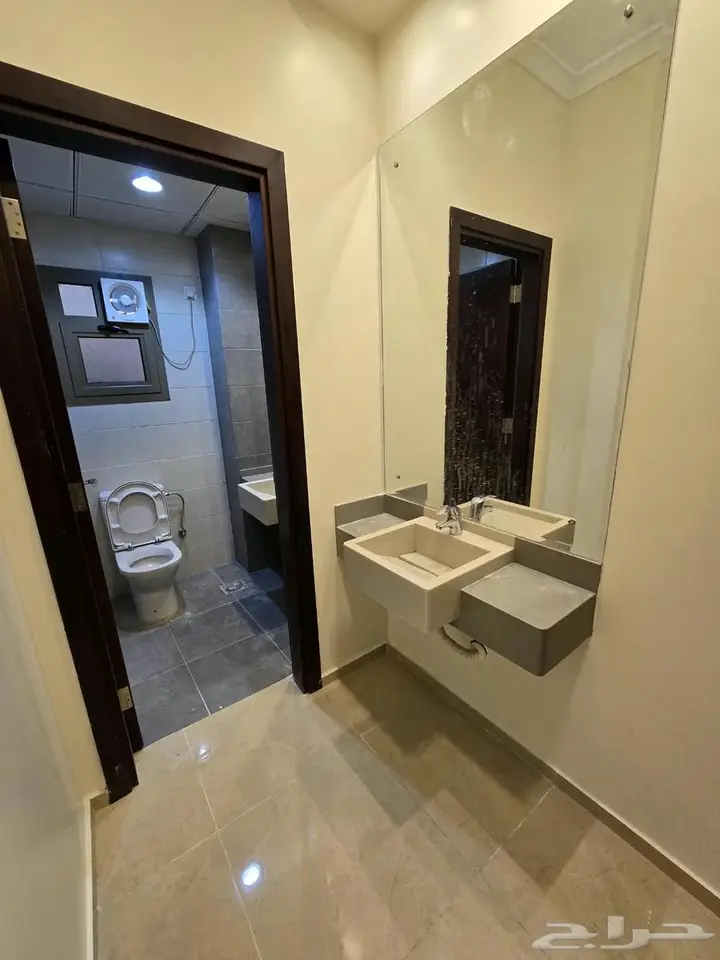 4 bedroom apartment in Al Ranuna, Madinah 5