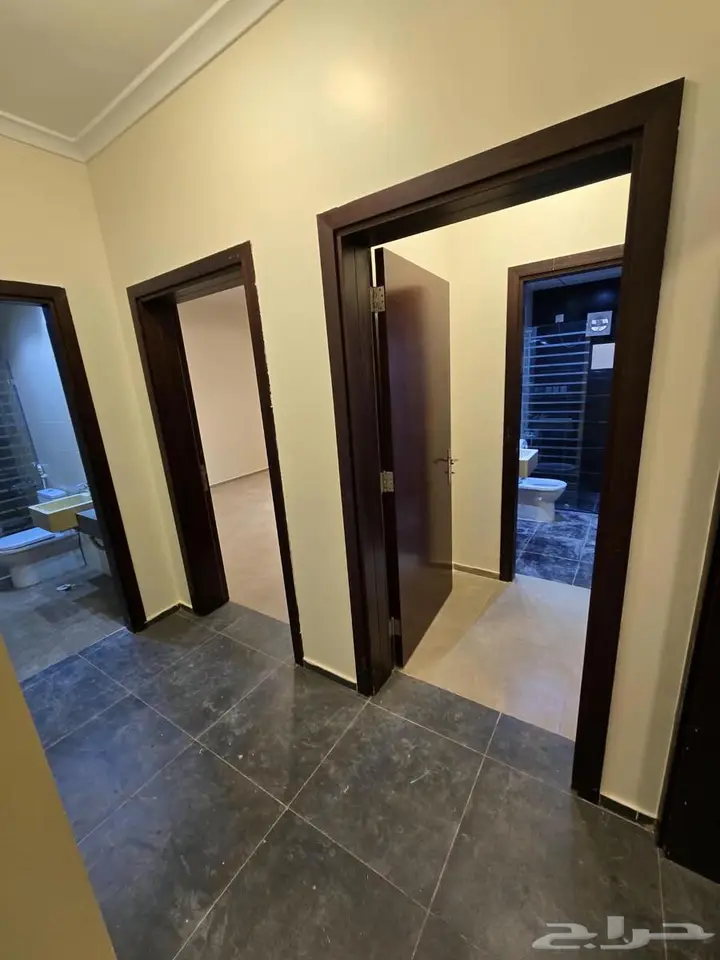 4 bedroom apartment in Al Ranuna, Madinah 10