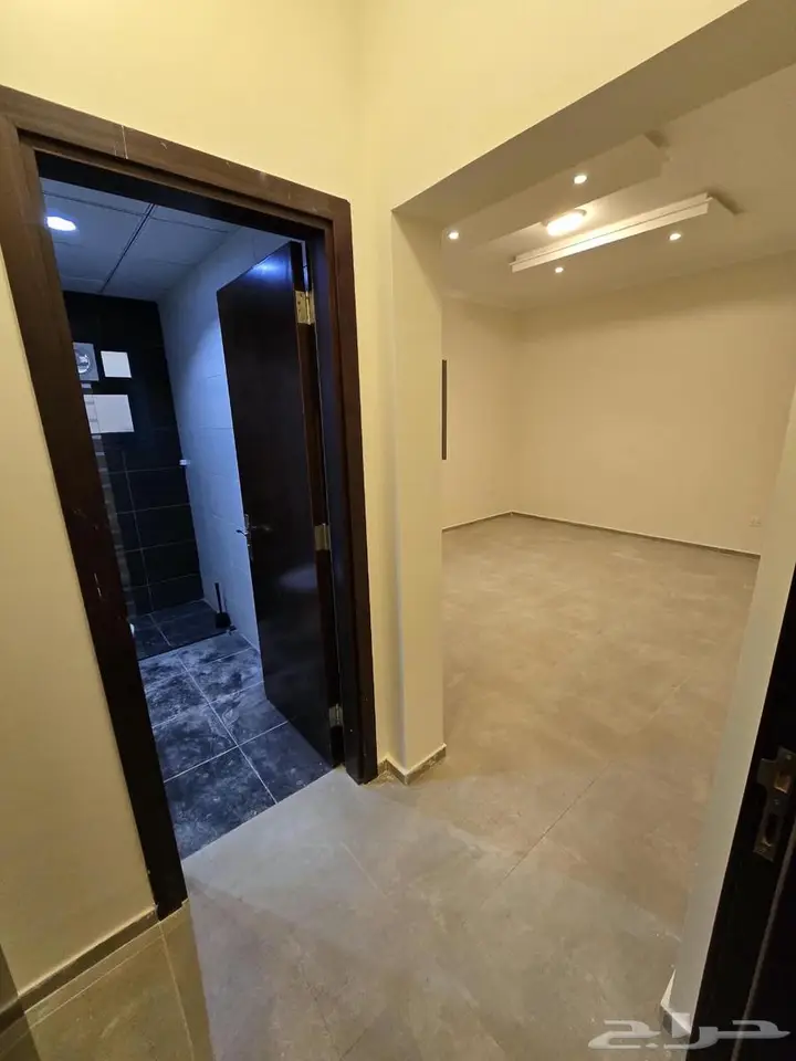 4 bedroom apartment in Al Ranuna, Madinah 8