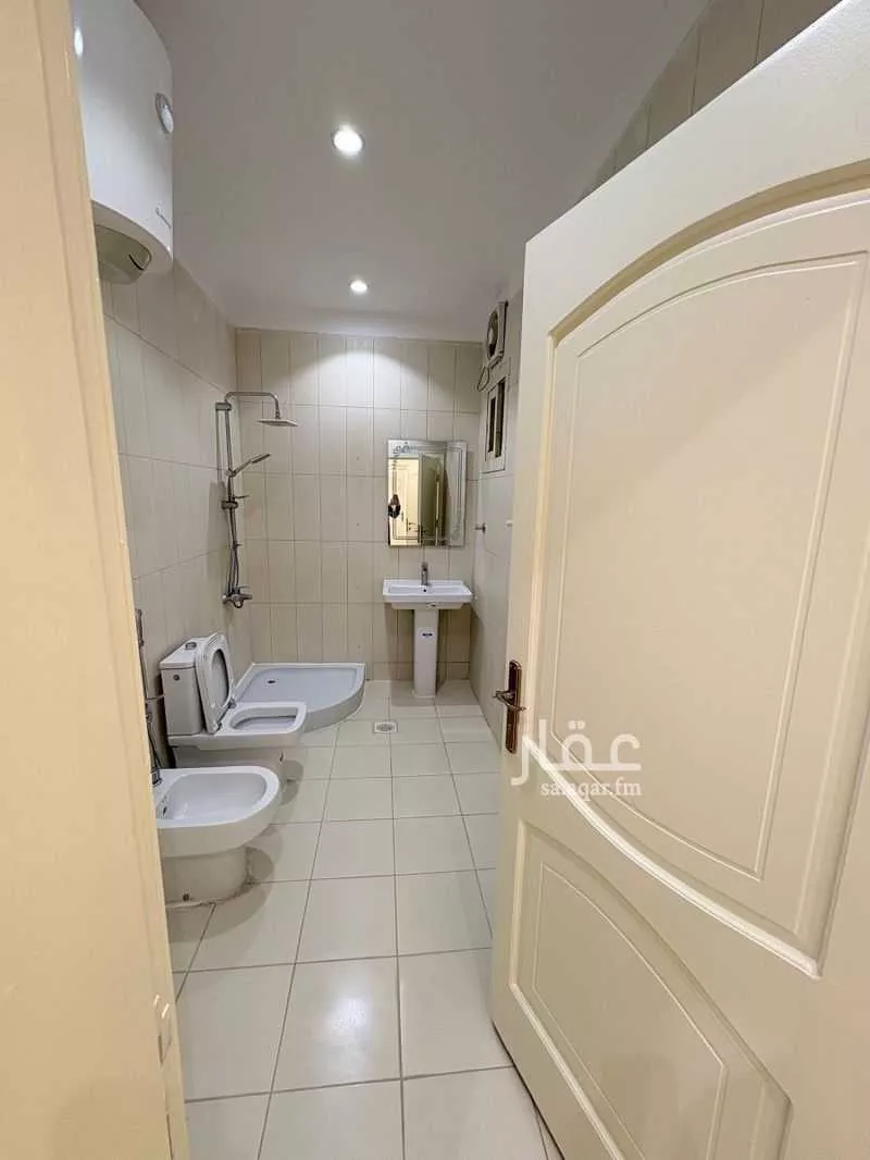 6 bedroom apartment in Al Qaswa, Madinah 9